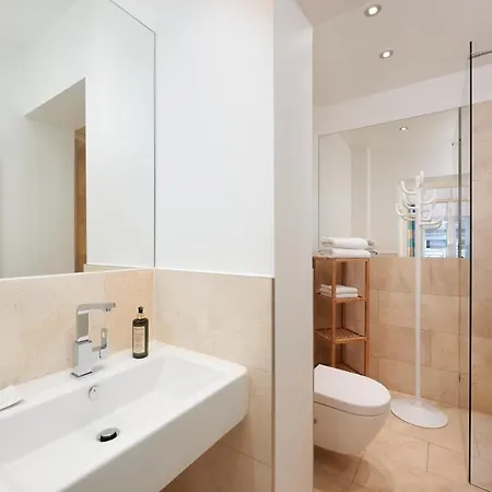 35qm Deluxe Im Stil Design Vosteen Naehe Der Kaiserburg